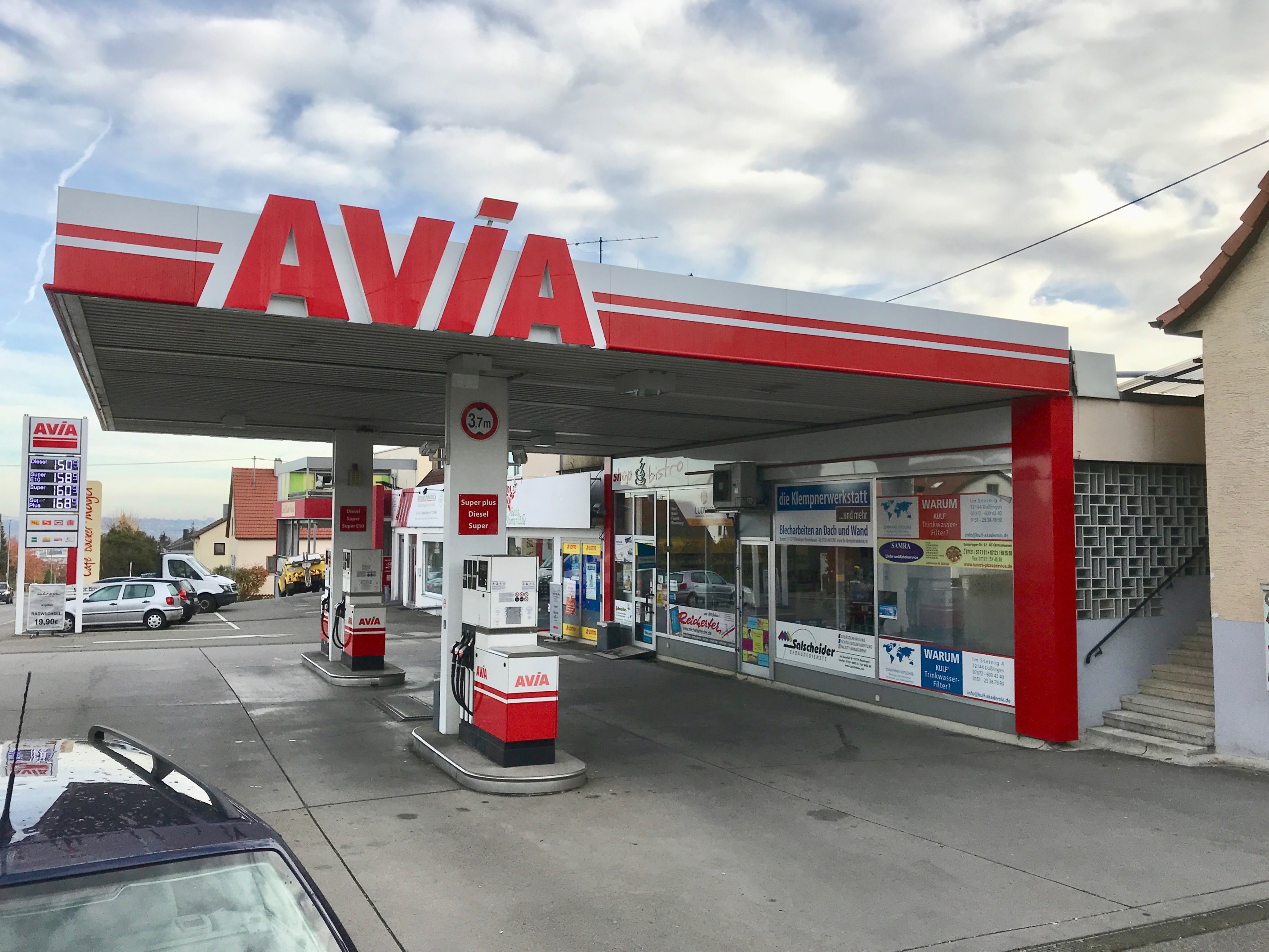 <b>AVIA</b> Tankstelle
