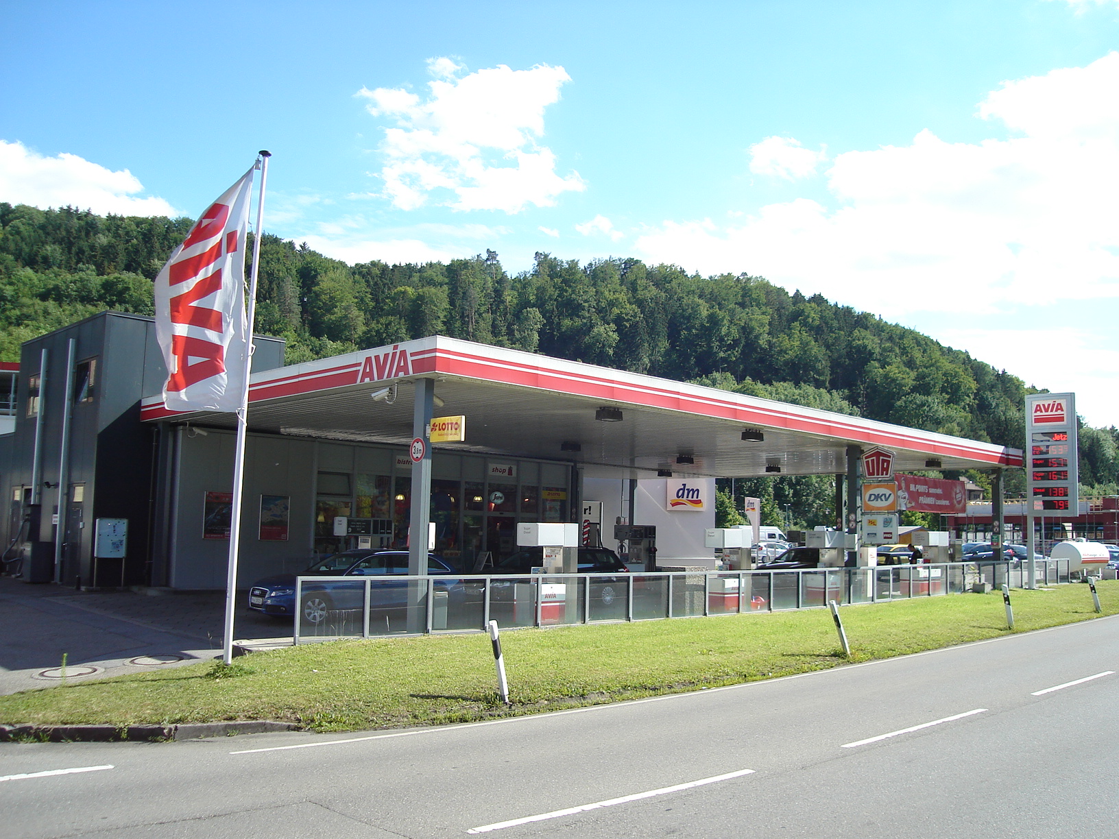 <b>AVIA</b> Tankstelle
