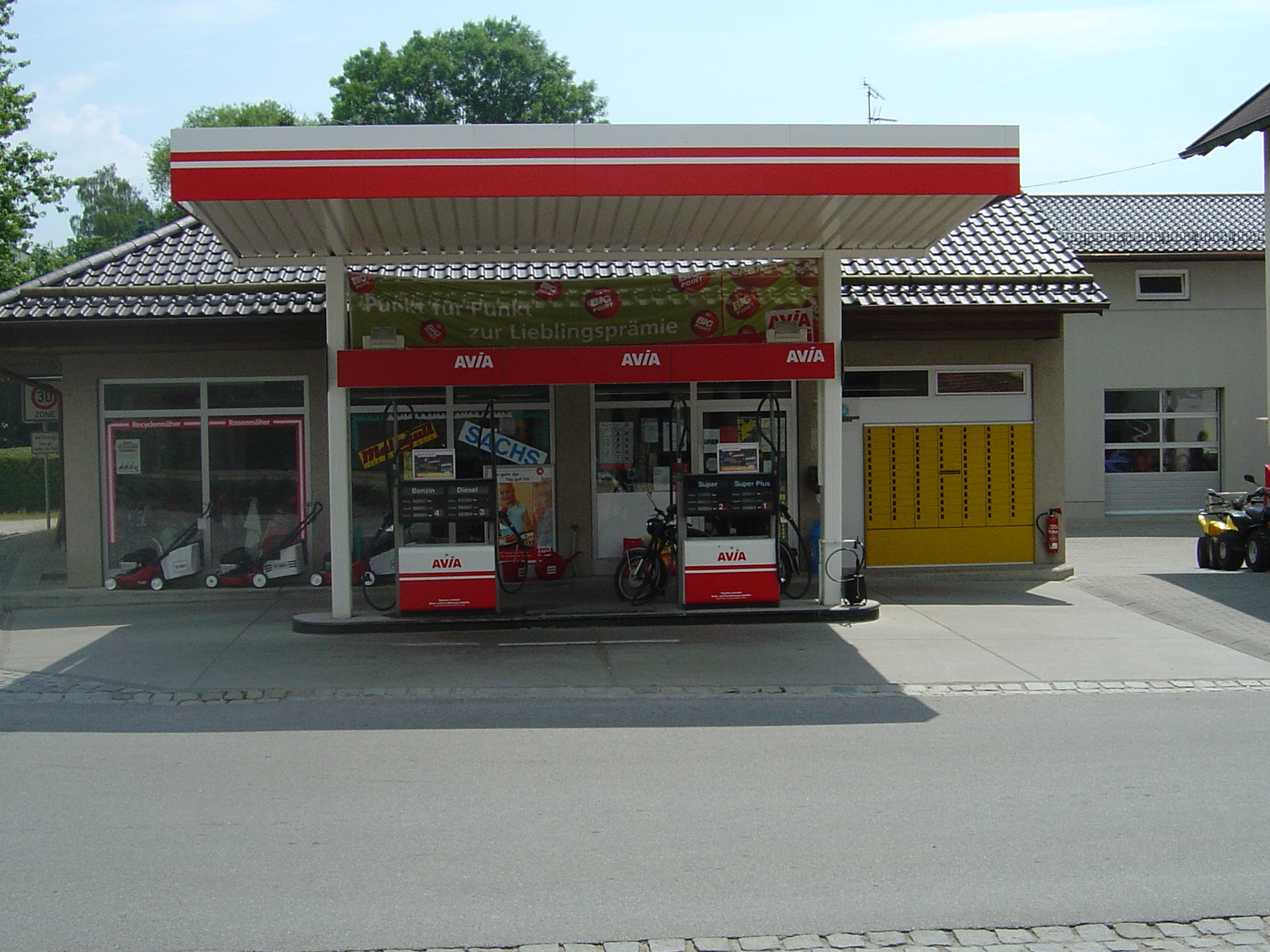 <b>AVIA</b> Tankstelle