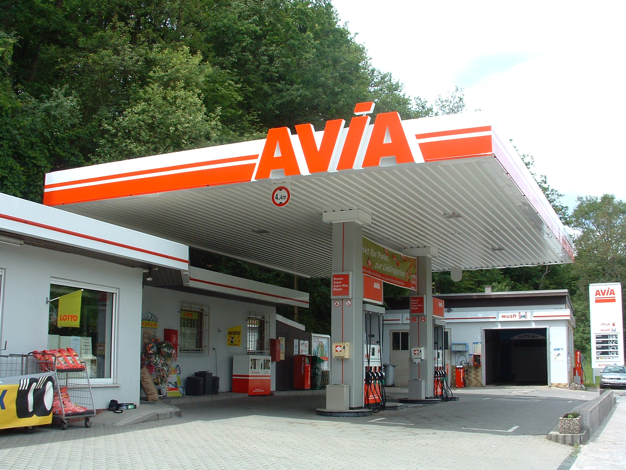 <b>AVIA</b> Tankstelle