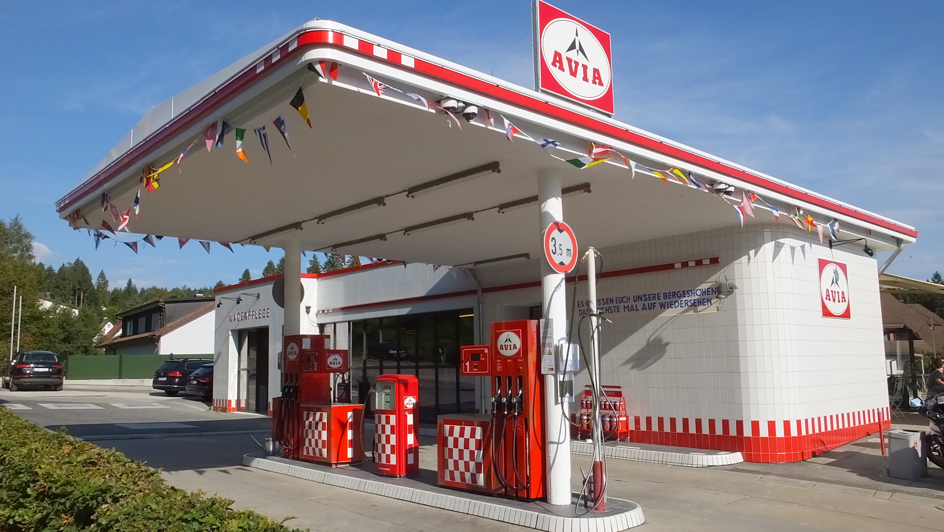 <b>AVIA</b> Tankstelle